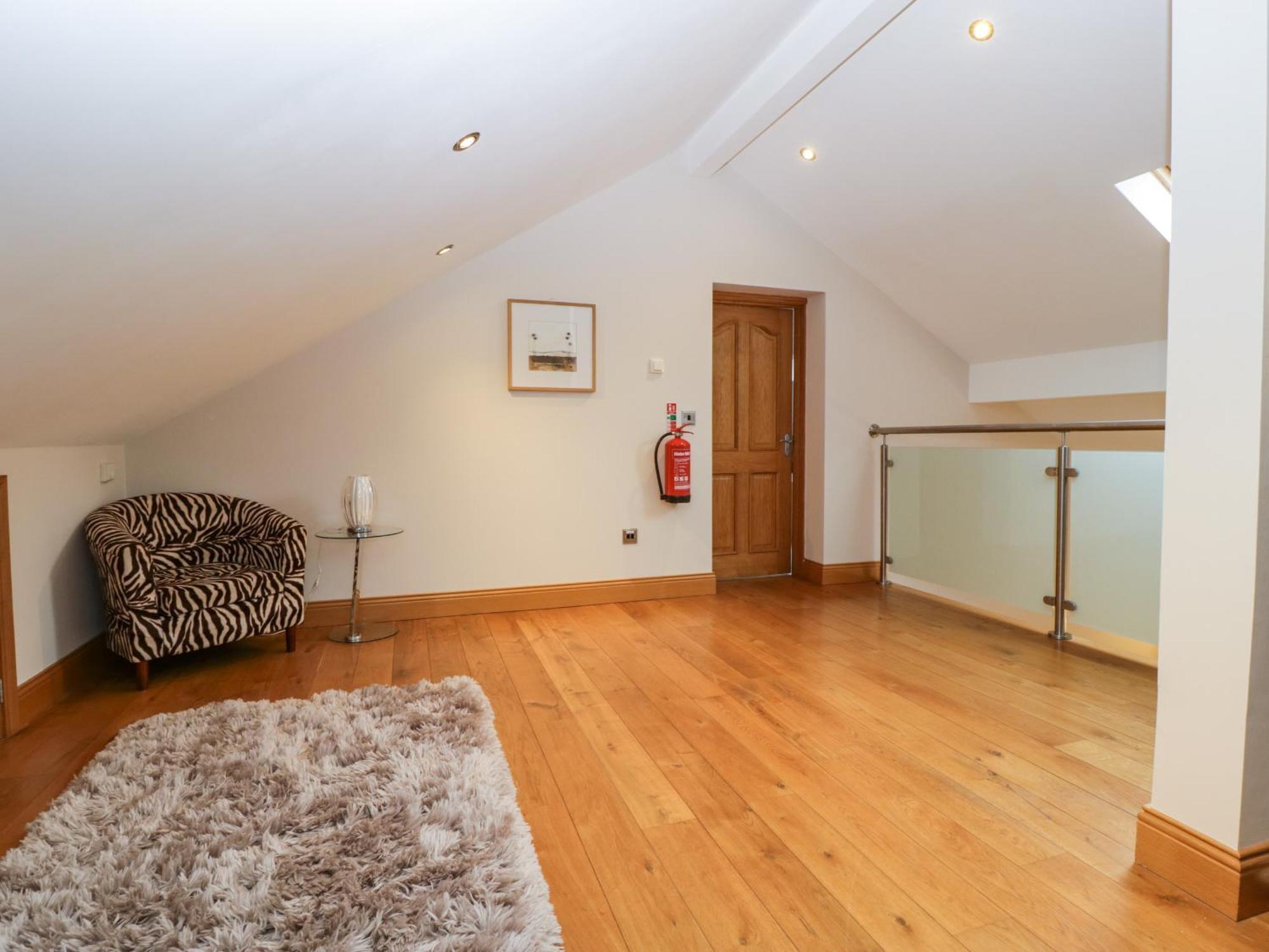 About Time Cottage Lydney Bagian luar foto