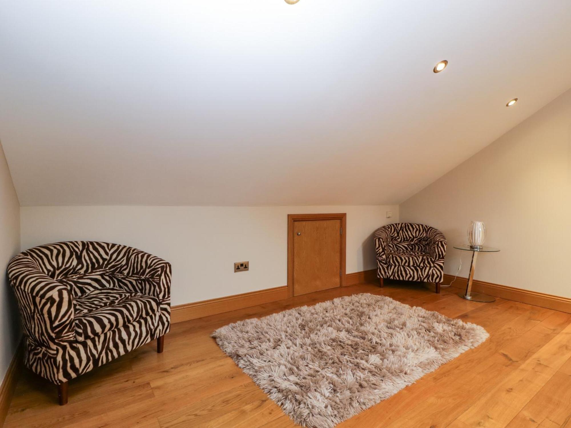 About Time Cottage Lydney Bagian luar foto