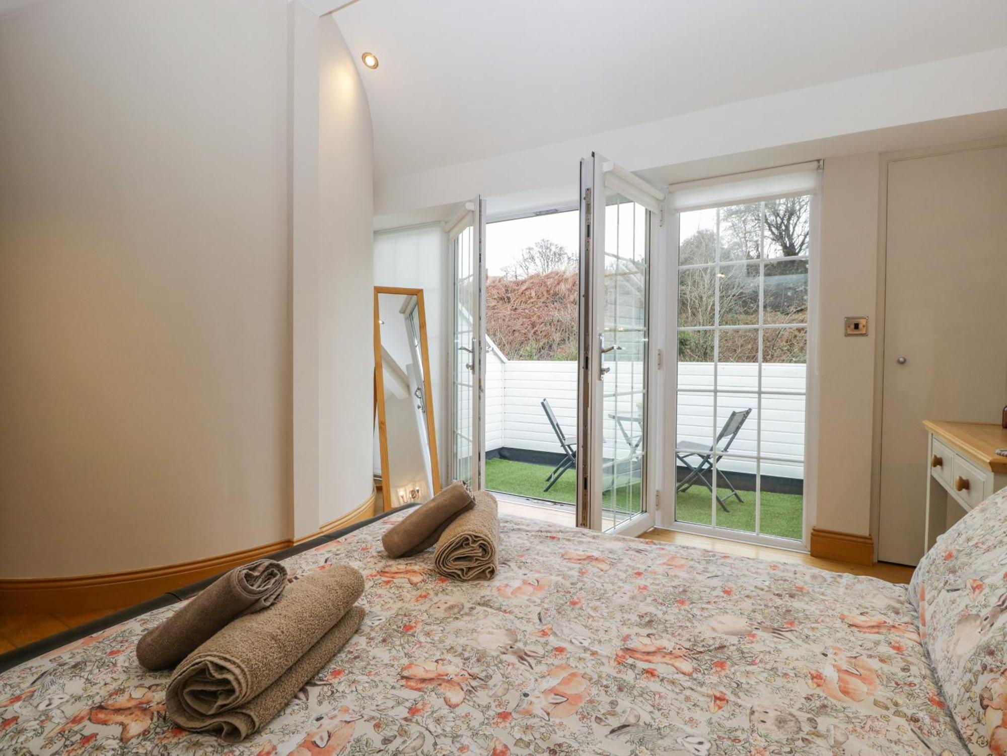 About Time Cottage Lydney Bagian luar foto