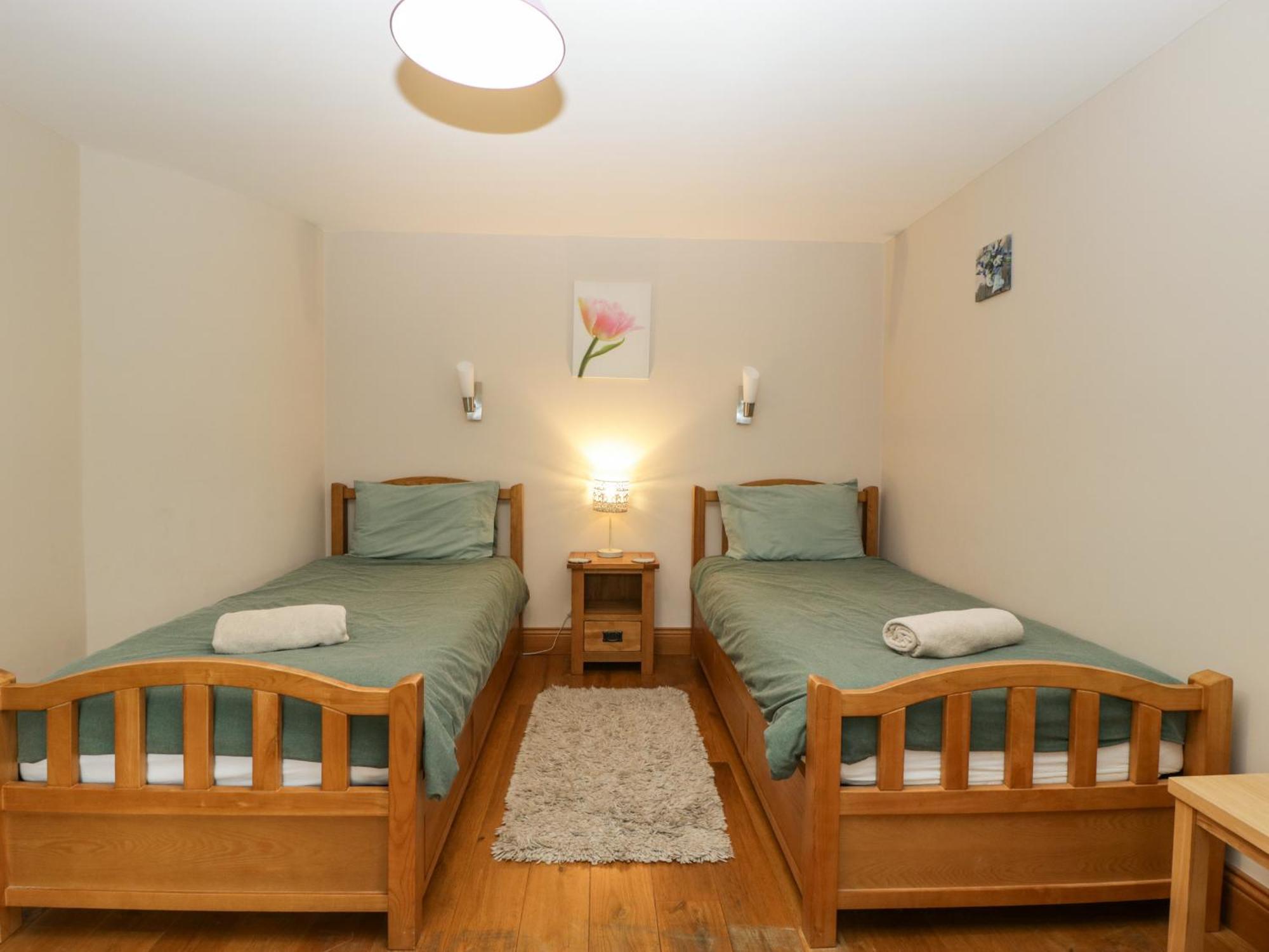 About Time Cottage Lydney Bagian luar foto