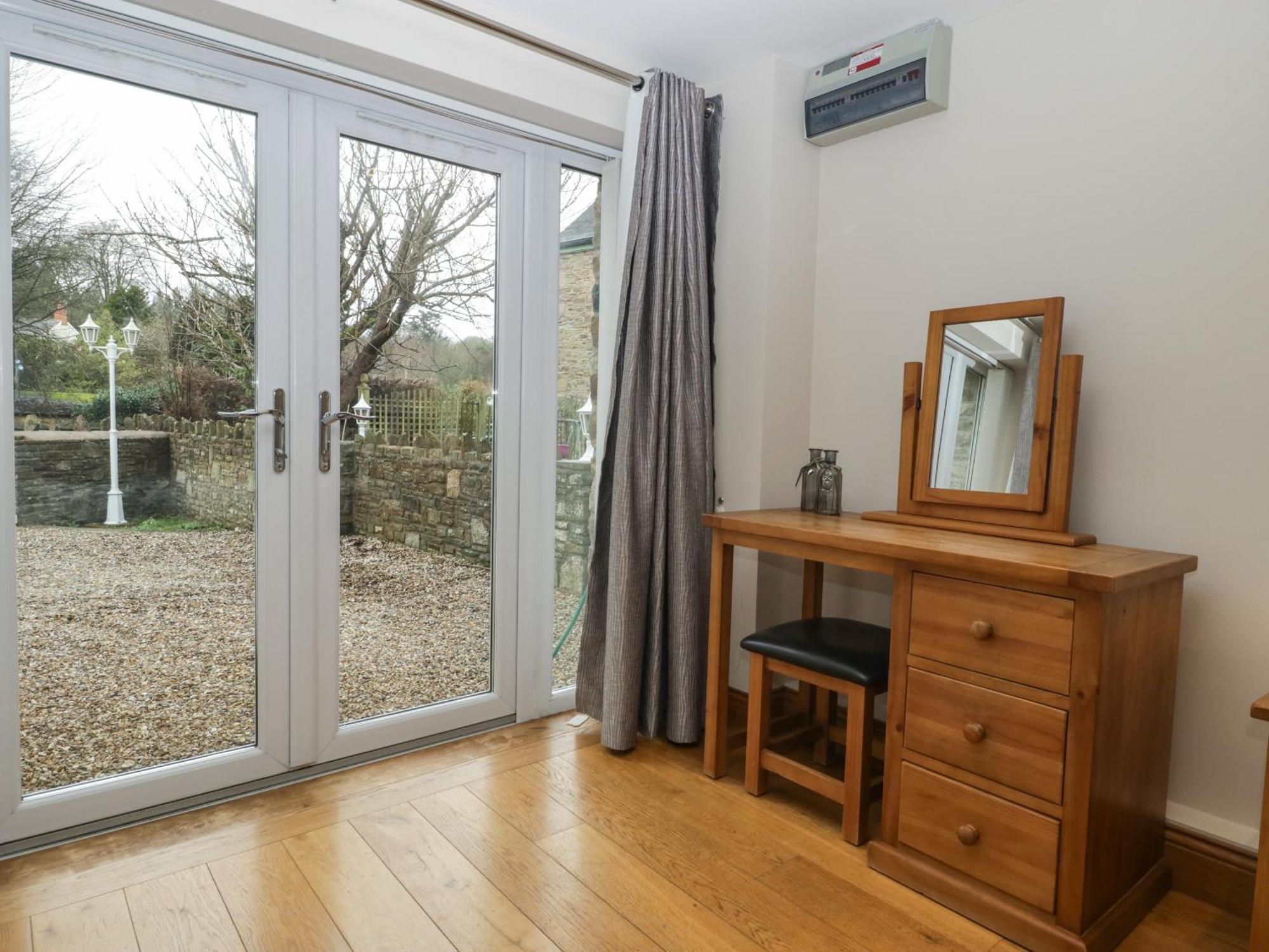 About Time Cottage Lydney Bagian luar foto