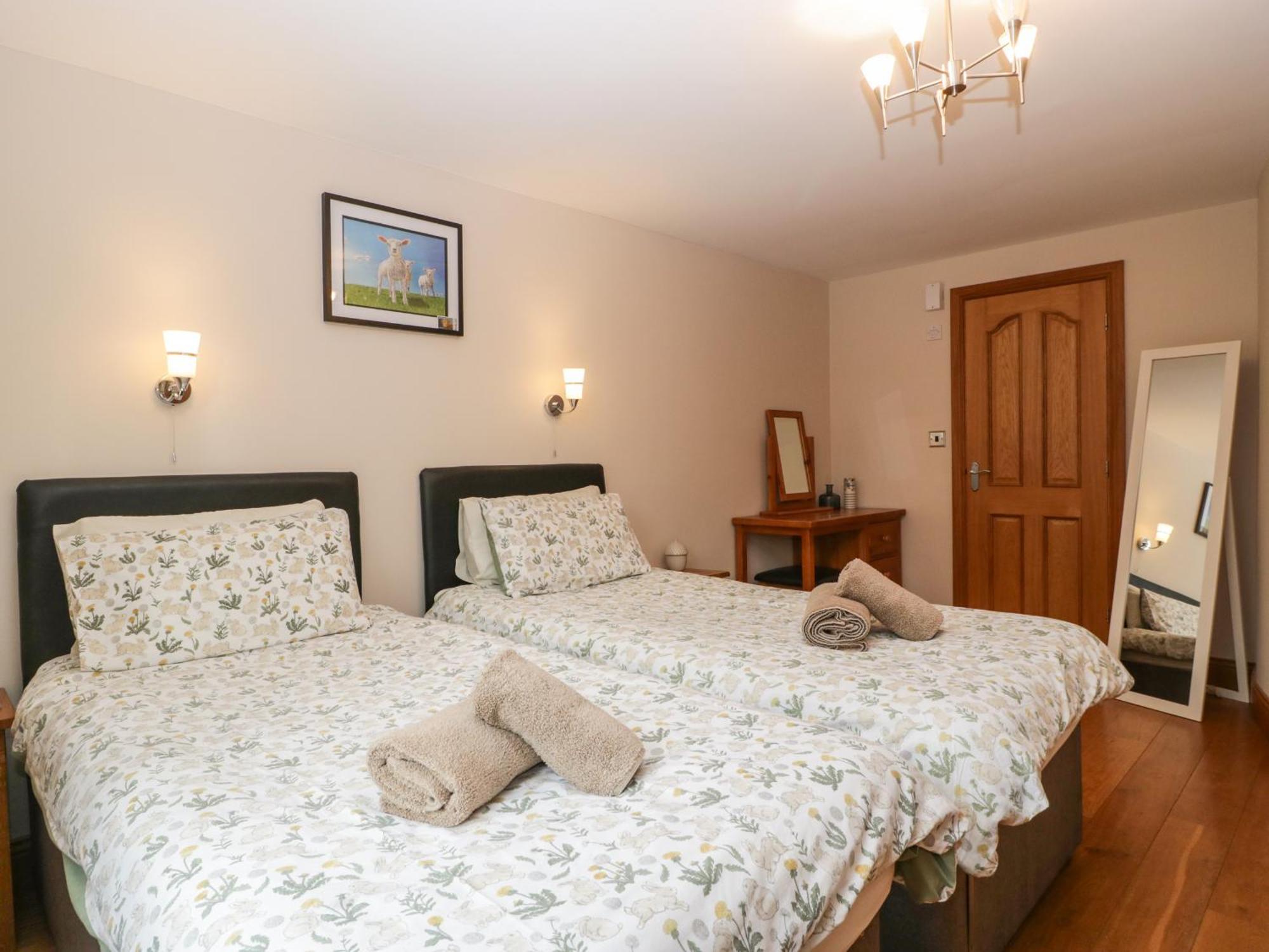 About Time Cottage Lydney Bagian luar foto